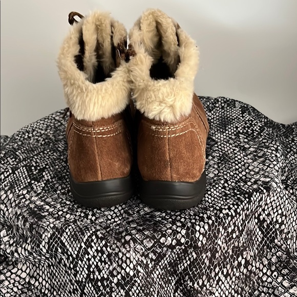 NWT EARTH ORIGINS Suede Crowley Brown Lace-Up/Zip Ankle Boots - Picture 4 of 8